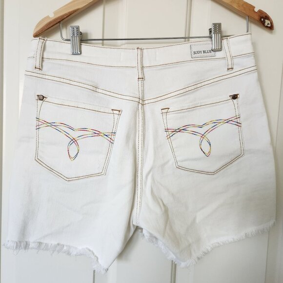 Judy Blue Rainbow Road Ecru Shorts Embroidered Frayed Hem Soft Stretchy Cute - Picture 4 of 13